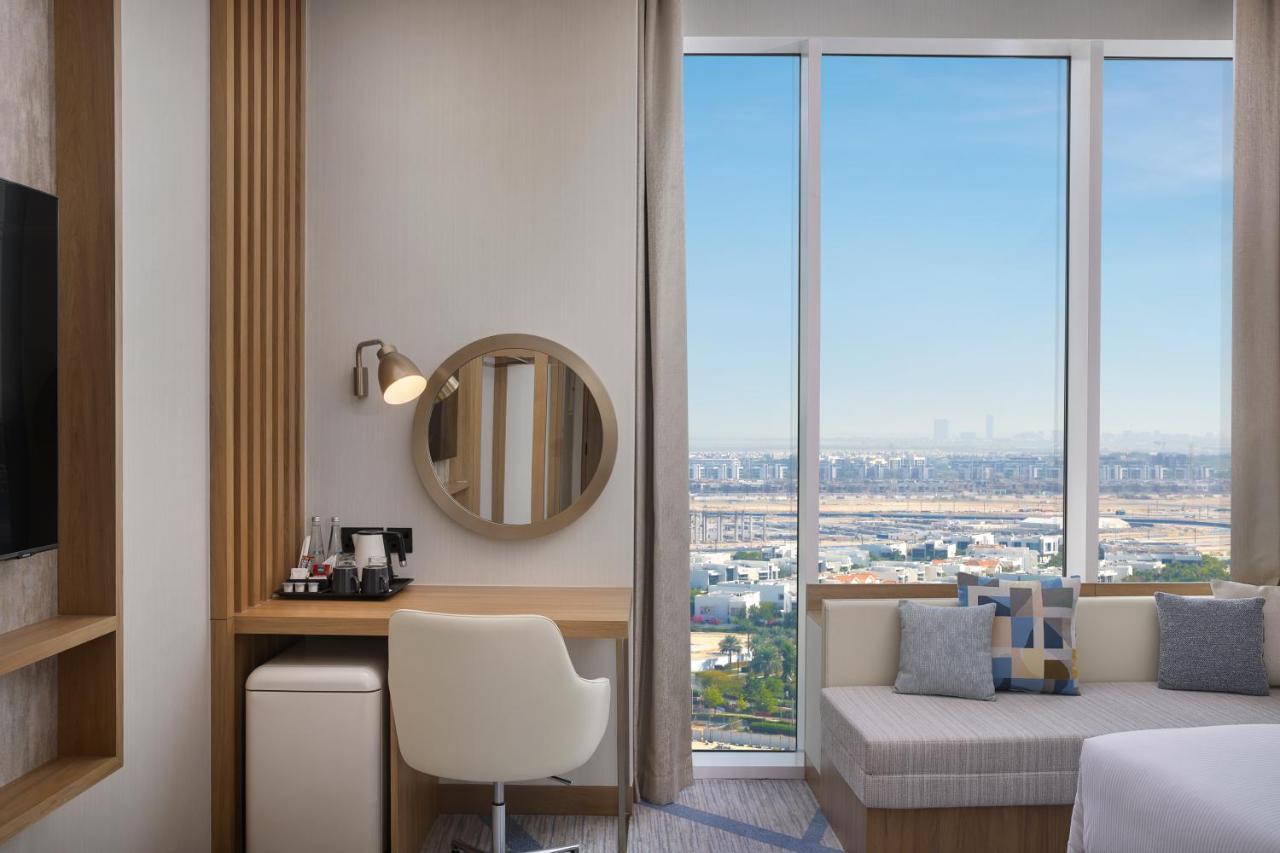 Hilton Garden Inn Dubai Business Bay Bagian luar foto