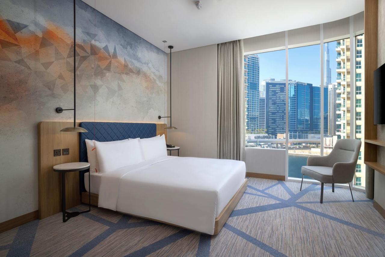 Hilton Garden Inn Dubai Business Bay Bagian luar foto