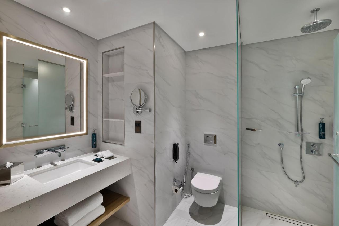 Hilton Garden Inn Dubai Business Bay Bagian luar foto