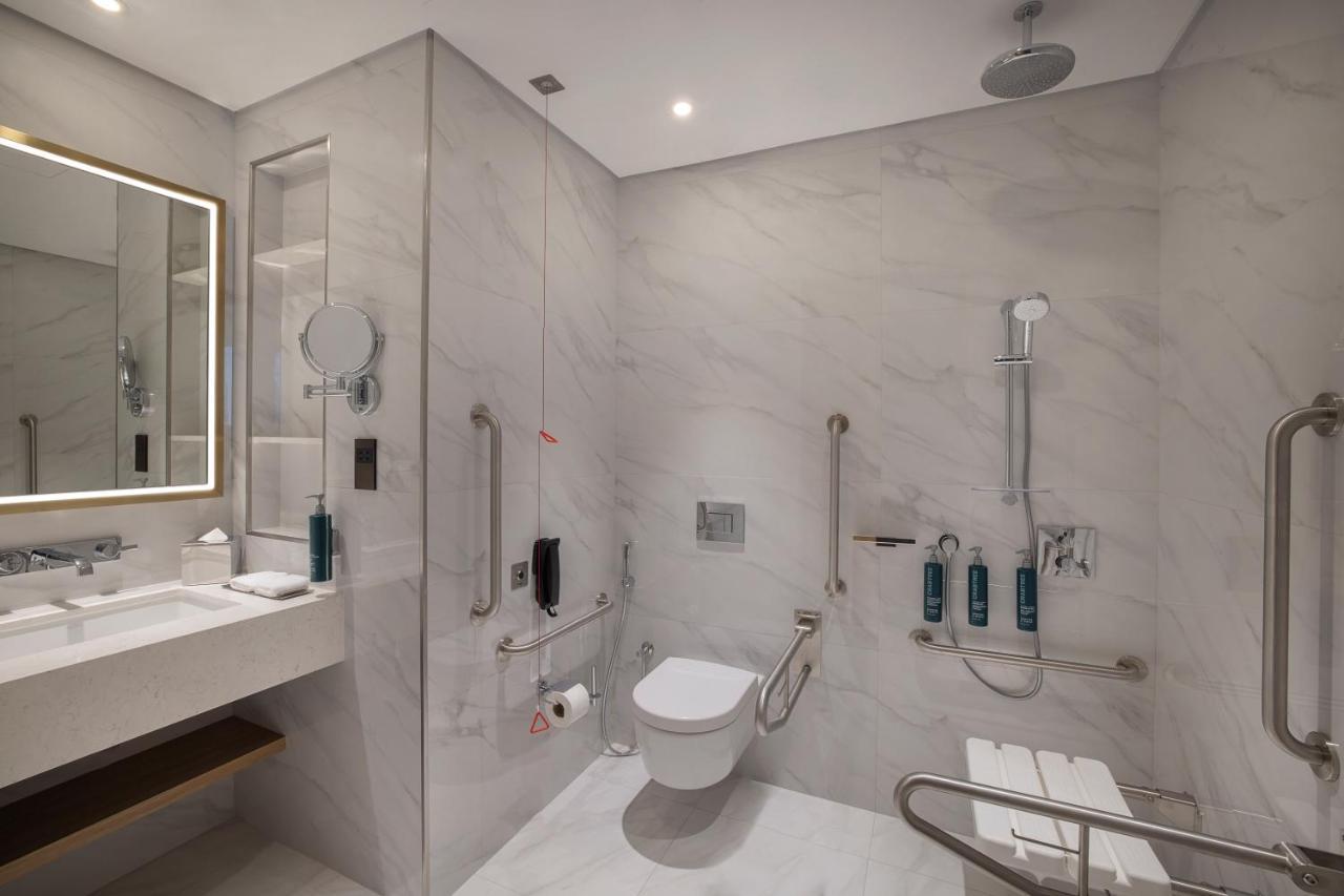 Hilton Garden Inn Dubai Business Bay Bagian luar foto