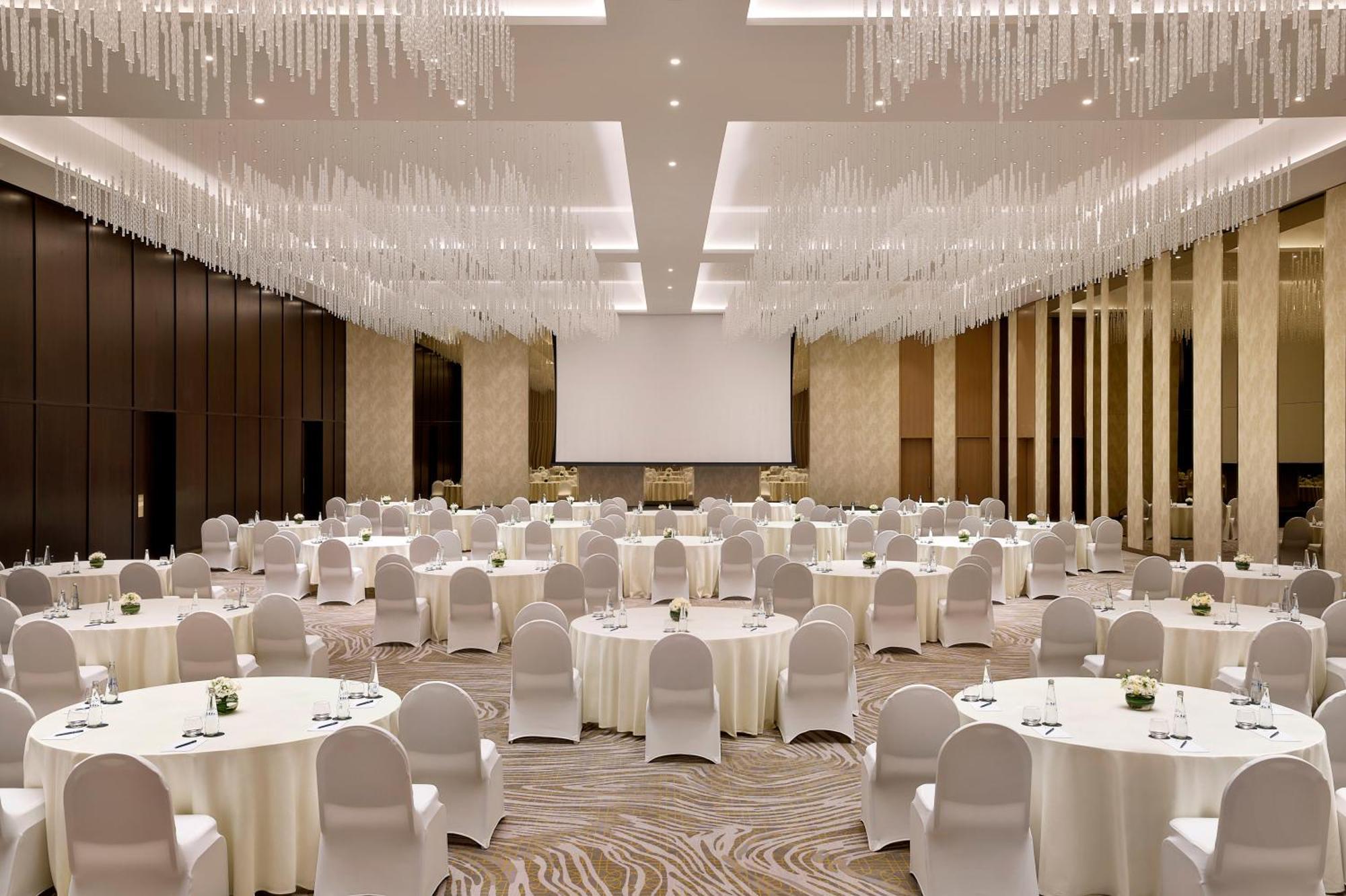 Hilton Garden Inn Dubai Business Bay Bagian luar foto